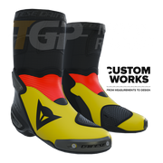 Dainese Axial 2 Racing und Straßen Motorradstiefel Herren | Germania Edition | Custom Works