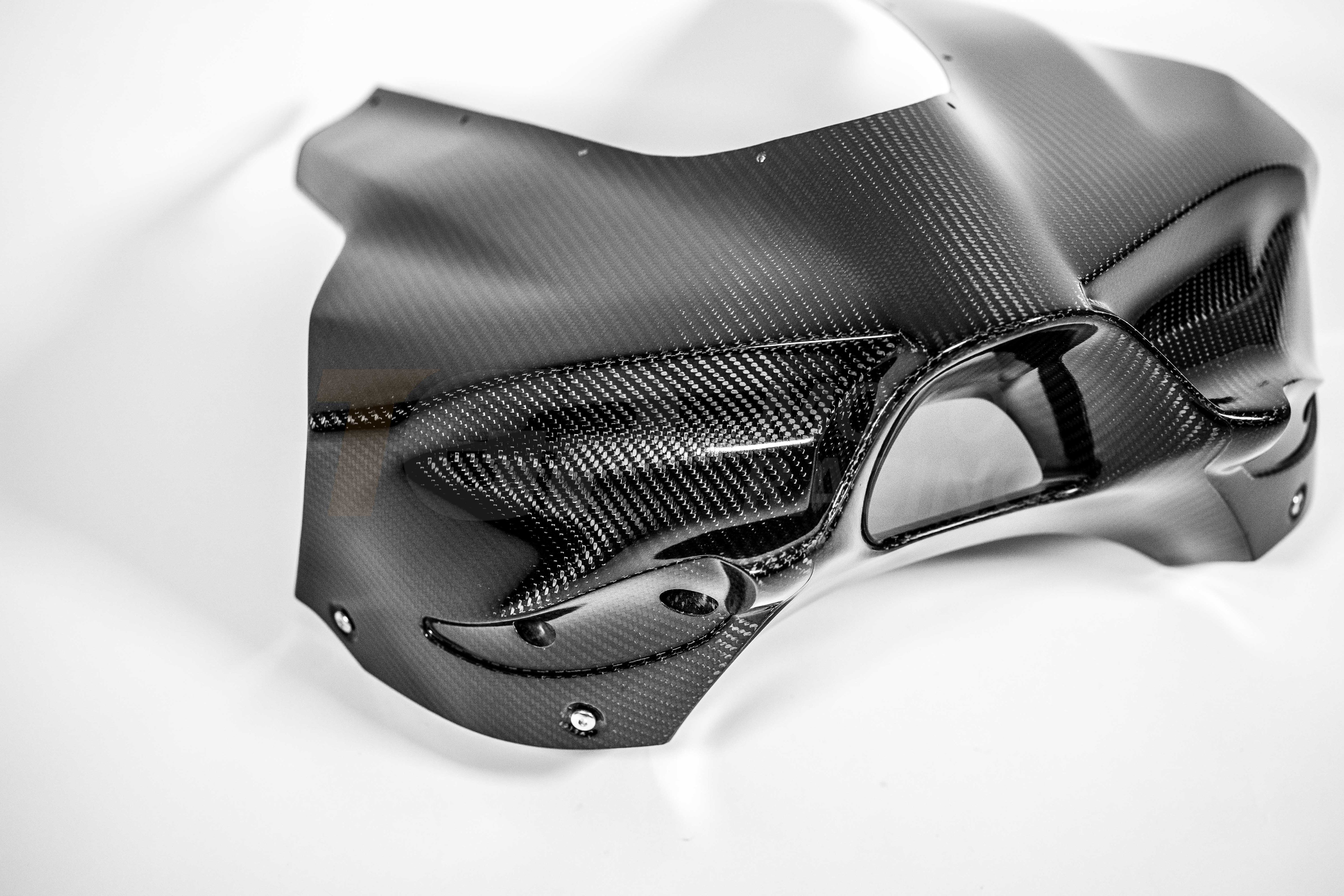 Carenado delantero 200 g de carbono AP Carbon Line para Ducati Panigale V4 R (2026) 