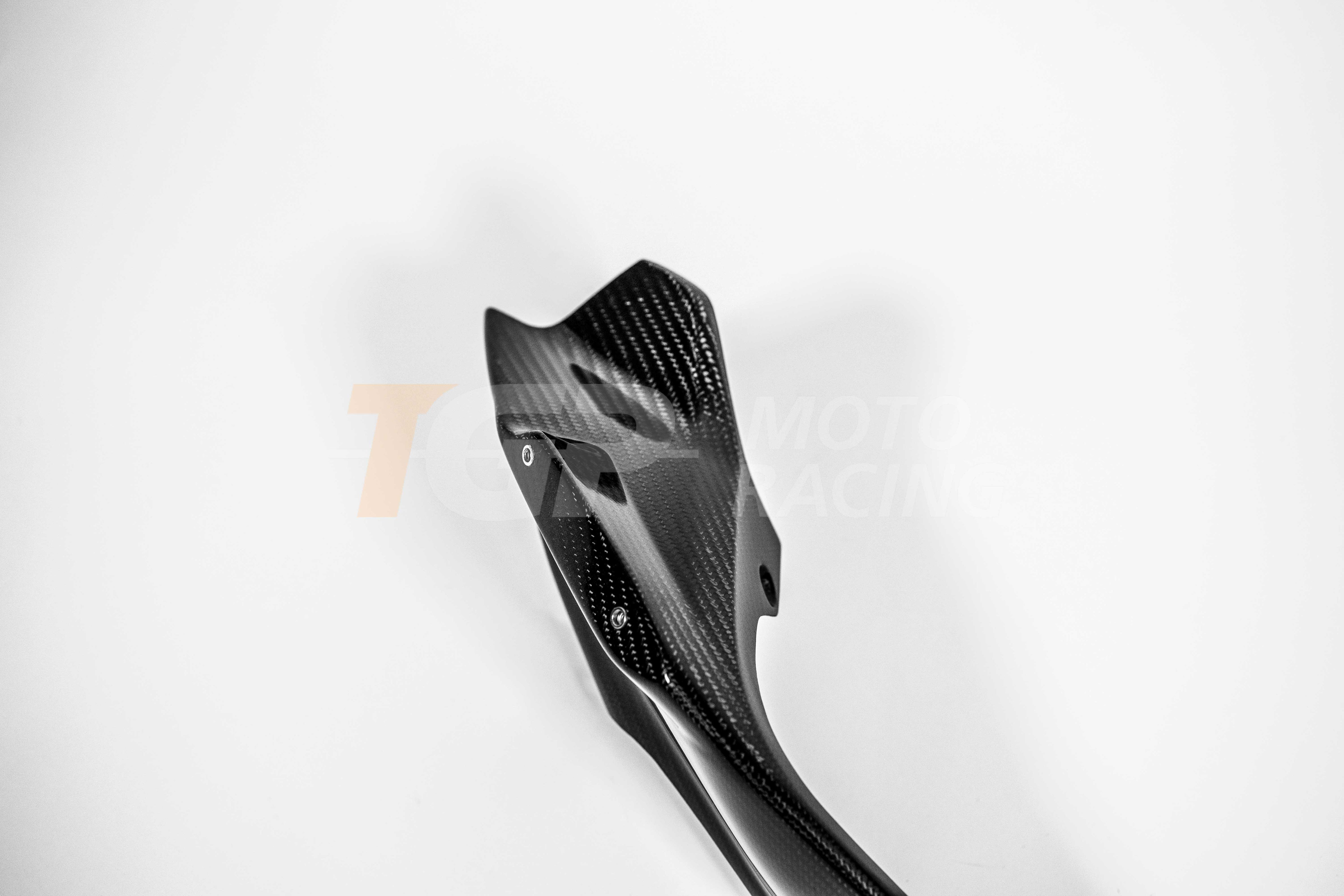 Carenado trasero derecho 200 g Carbono AP Carbon Line Ducati Panigale V4/S/R (25-26) 