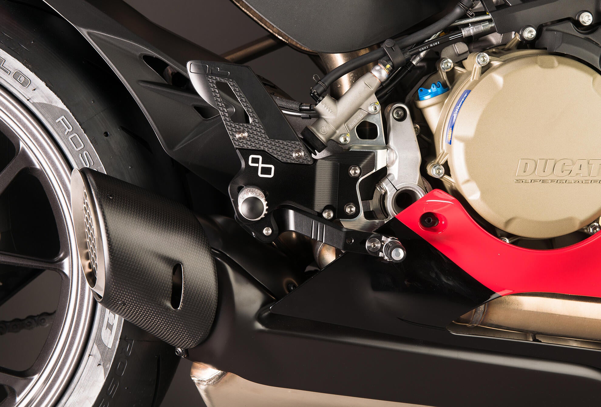 Sistema de frenos Track-Use LighTech con cambio inverso Ducati Panigale 1199/S/R (12-17) FTRDU014 