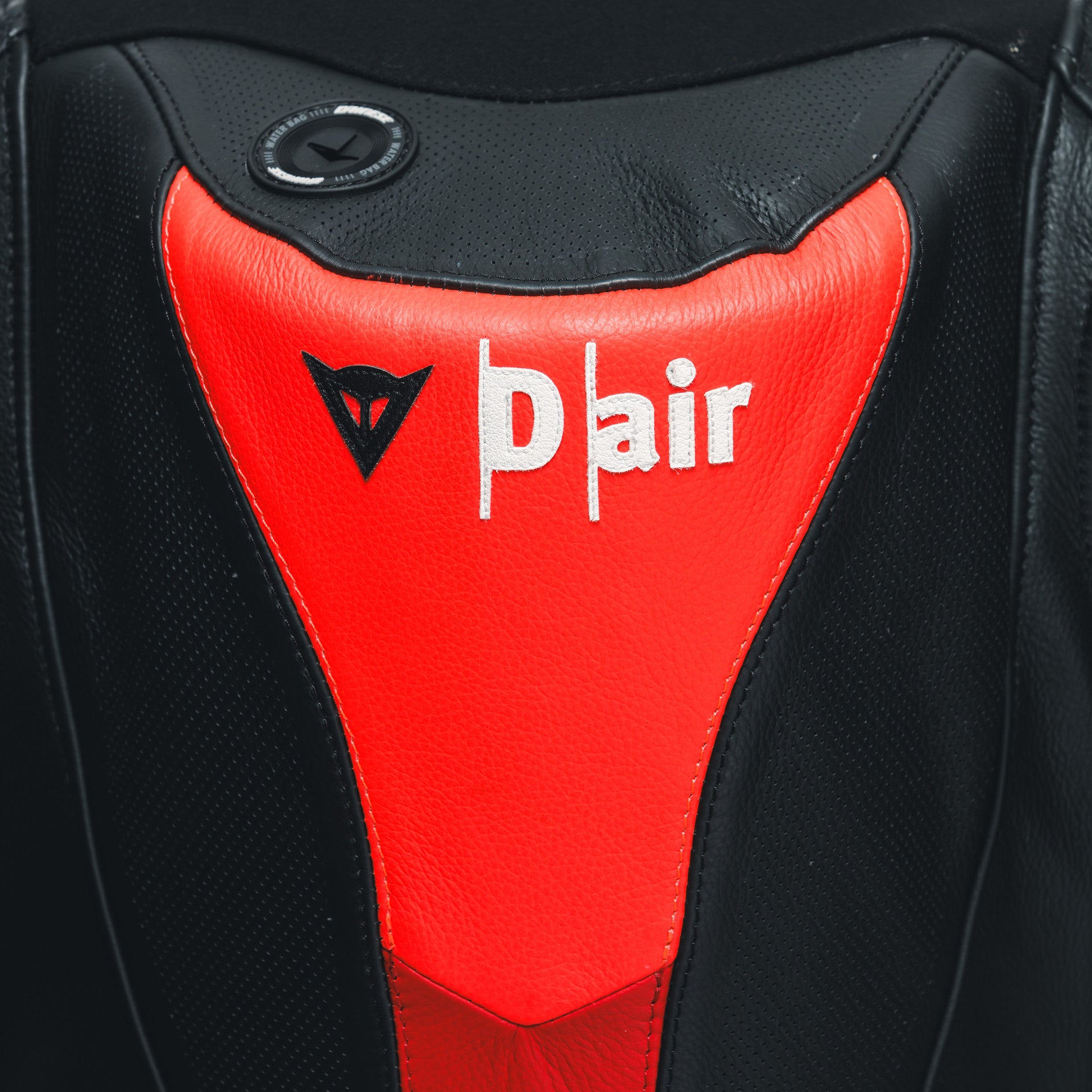 Dainese Misano 3 Lady D-AIR® Mono de cuero – Traje de carrera con airbag perforado | Mujeres | Rojo 
