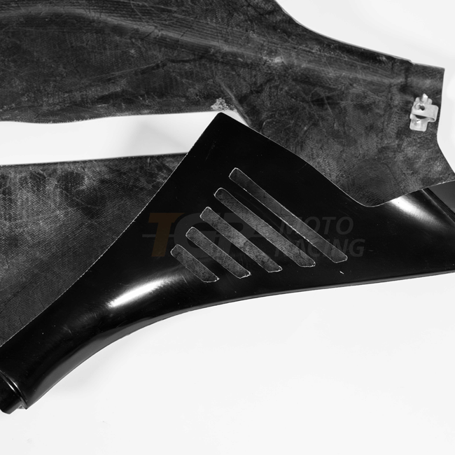 Panel lateral izquierdo Lavatex AP Carbon Line Ducati Panigale V4 R (2026) 