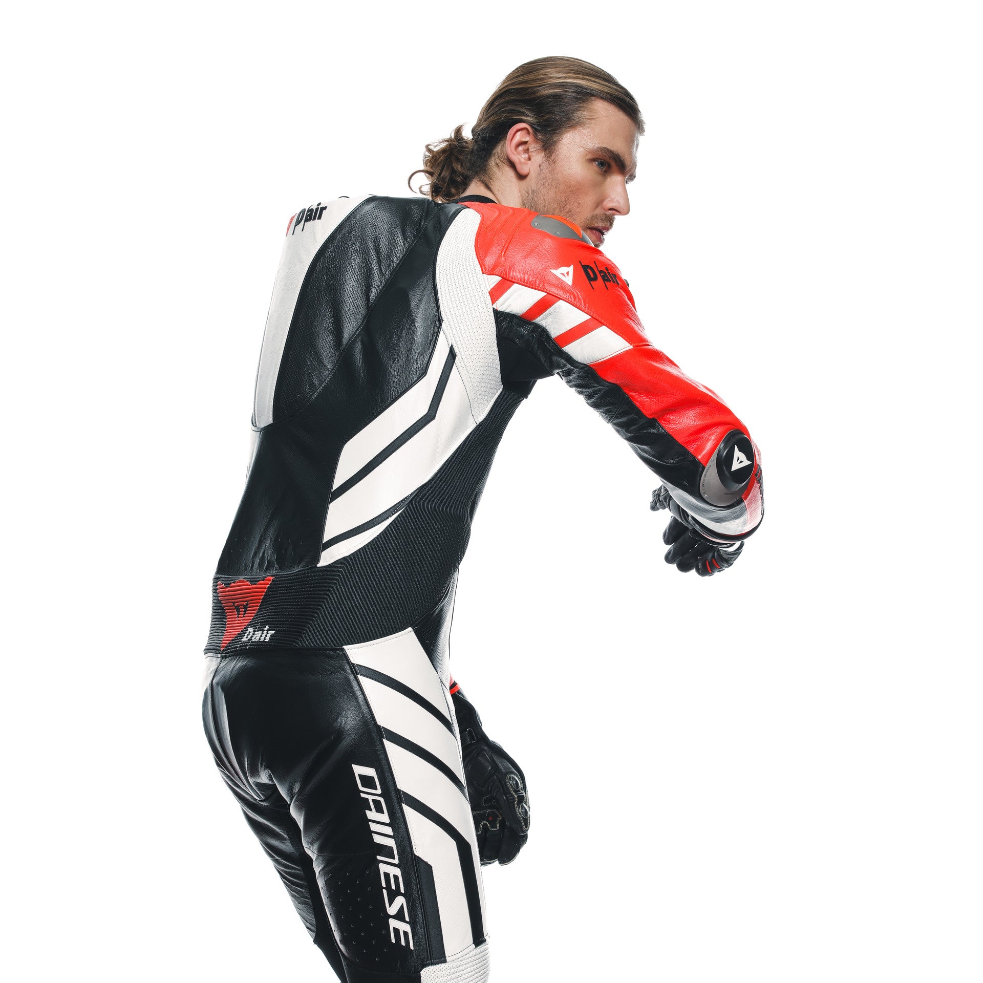 Dainese Mugello 3 D-AIR® Mono de cuero con airbag perforado – Traje de carrera | Hombre | Negro/Rojo 