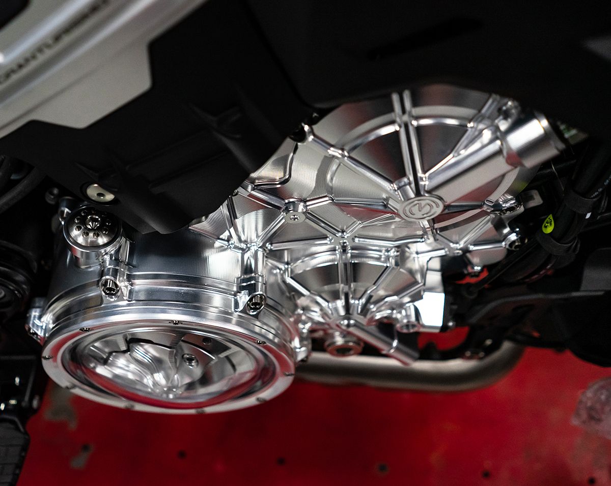 Carcasa de motor de aluminio derecha con tornillos de titanio Motocorse Ducati Panigale V4/S/R (18-24) 