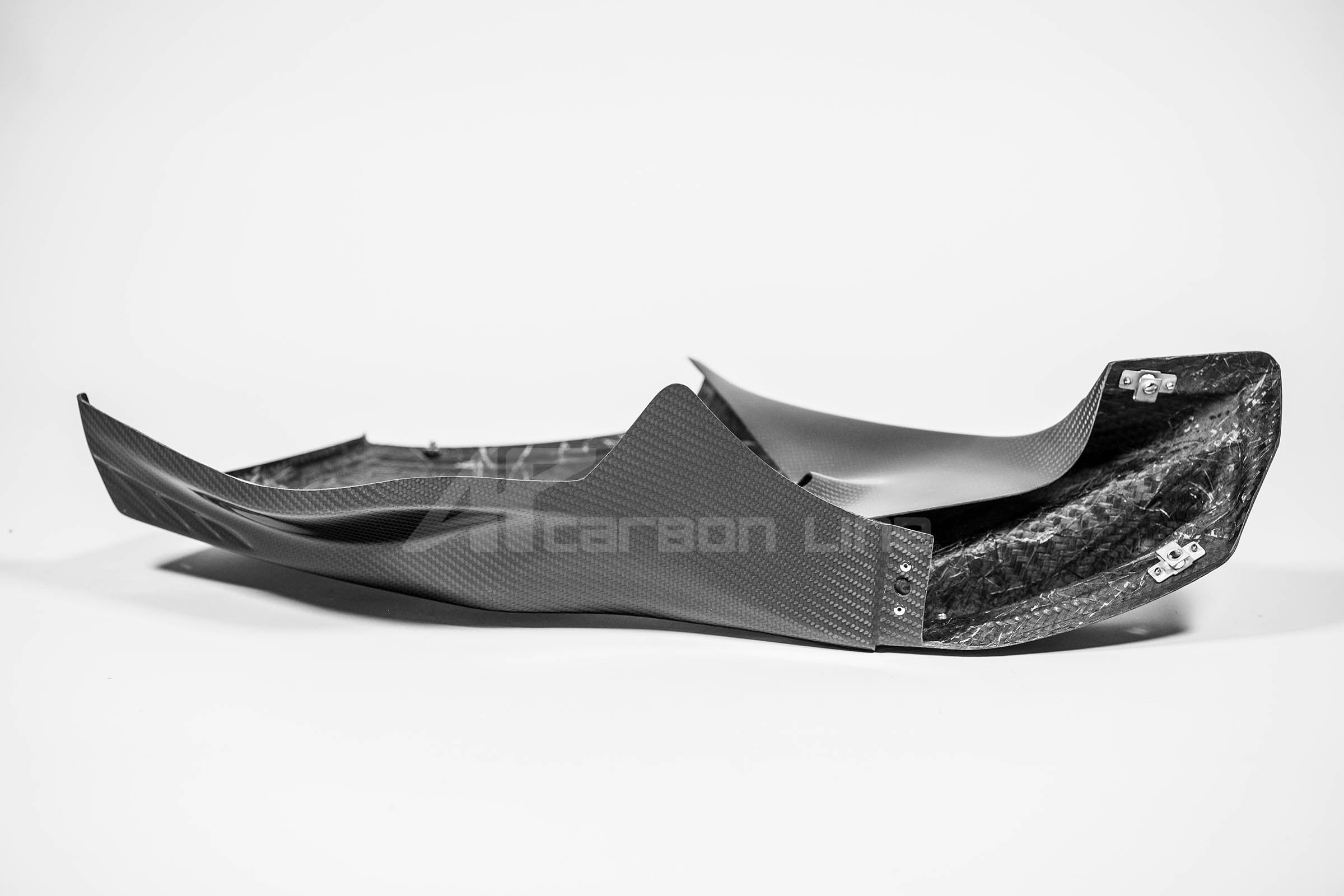 Panel lateral derecho 200g AP Carbon Line Honda CBR 1000 RR-R SC82 (20-23) 