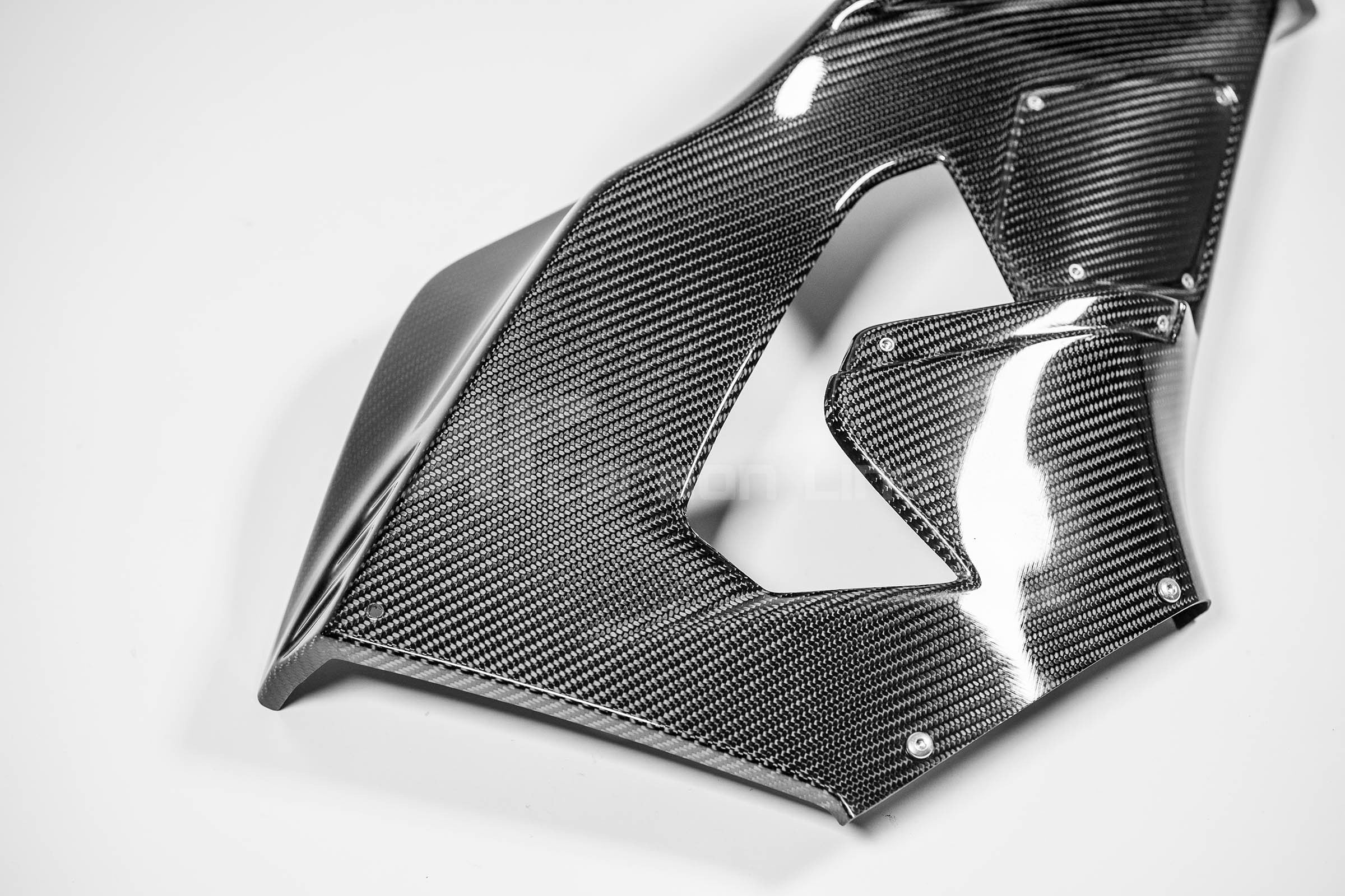 Panel lateral derecho 200g AP Carbon Line Honda CBR 1000 RR-R SC82 (20-23) 