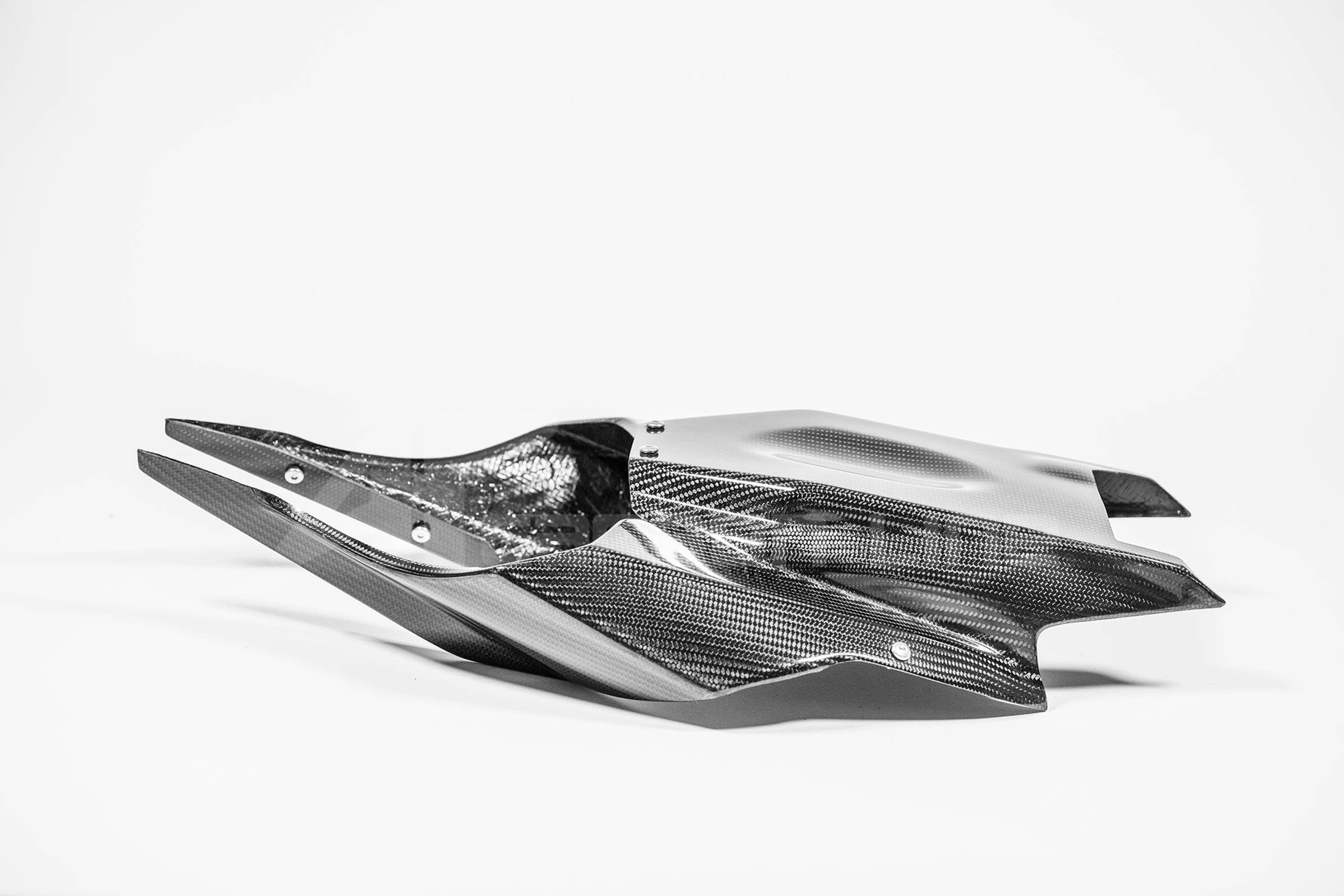 Carénage trasero 200g AP Carbon Line Yamaha YZF-R1/M RN65 (20-25) 