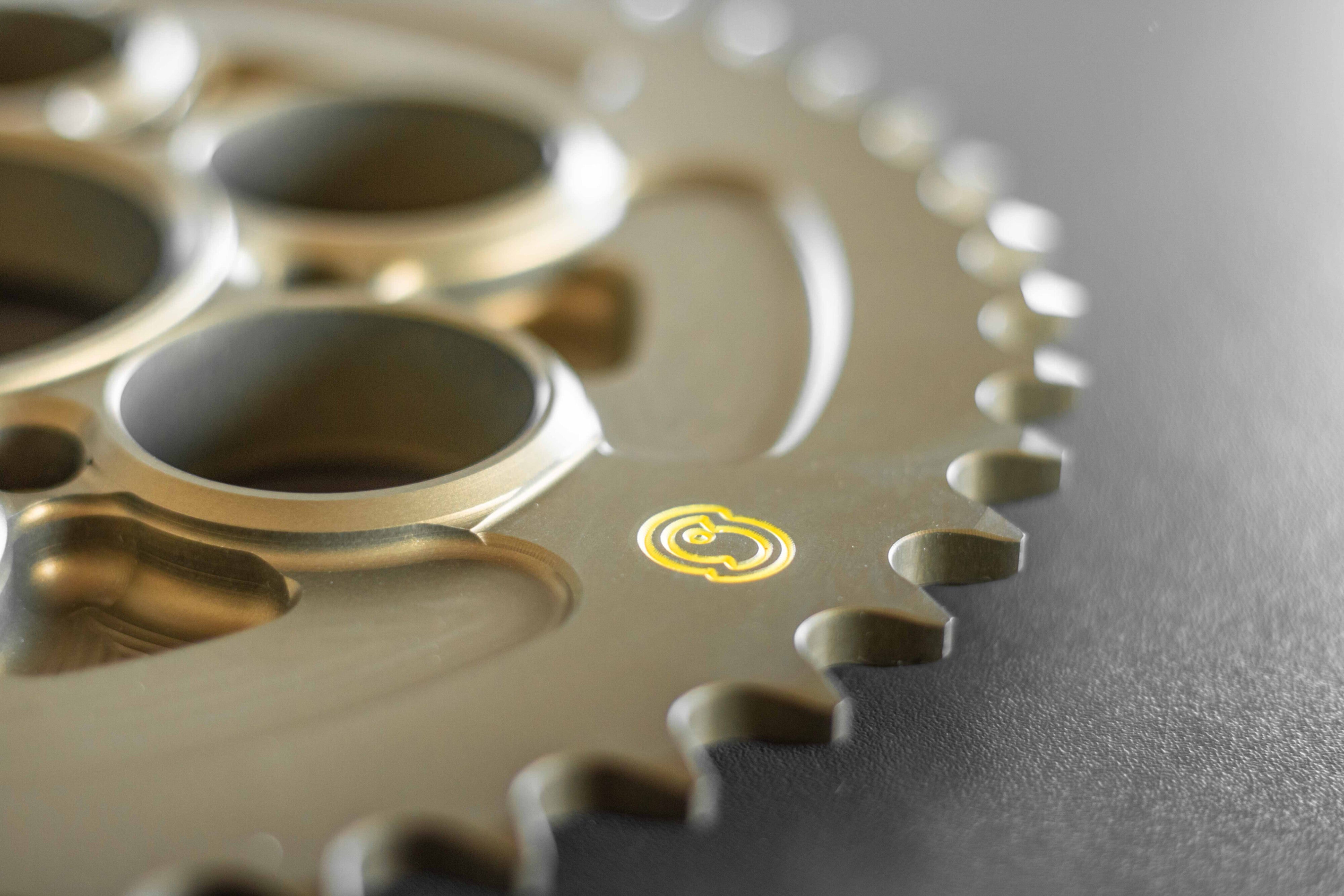 Sitta rueda dentada de aluminio Ducati Panigale 1199/R/S (12-17) (206D) 37-46 dientes, paso 520/525 