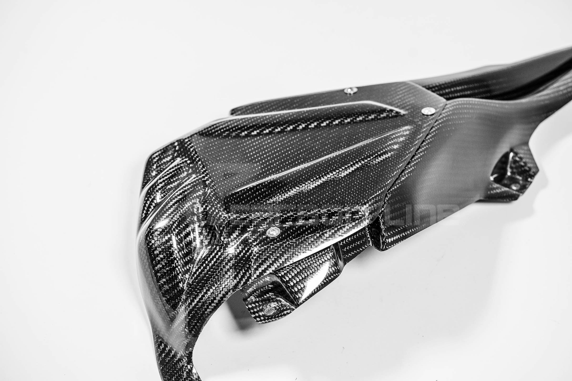 Cubierta de ECU con canal de refrigeración 200g AP Carbon Line Yamaha YZF-R1/M RN65 (20-25) 